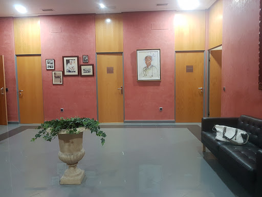 Información y opiniones sobre Clínica Leal Graciani. Traumatología y Rehabilitación de Sevilla