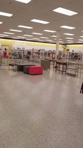 Clothing Store «Ross Dress for Less», reviews and photos, 6610 Mooretown Rd, Williamsburg, VA 23188, USA