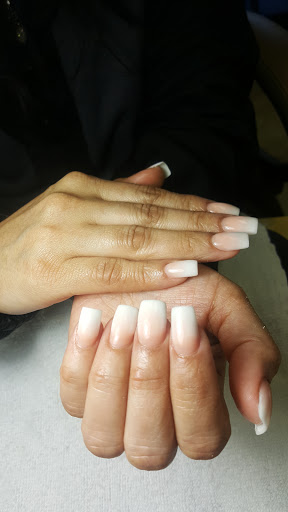 Nail Salon «Salon Polished», reviews and photos, 15 12th St, Hammonton, NJ 08037, USA