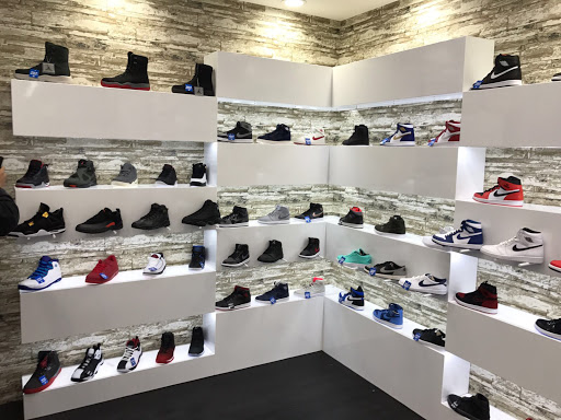 Shoe Store «Shiekh Shoes», reviews and photos, 986 Southcenter Mall, Tukwila, WA 98188, USA