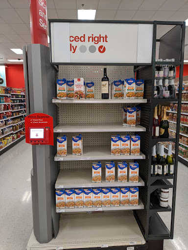 Department Store «Target», reviews and photos, 18855 N Market Pl Dr, Aurora, OH 44202, USA