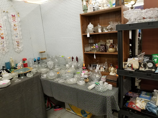 Flea Market «Emporium 1101 - Anderson», reviews and photos, 2200 S Scatterfield Rd, Anderson, IN 46012, USA