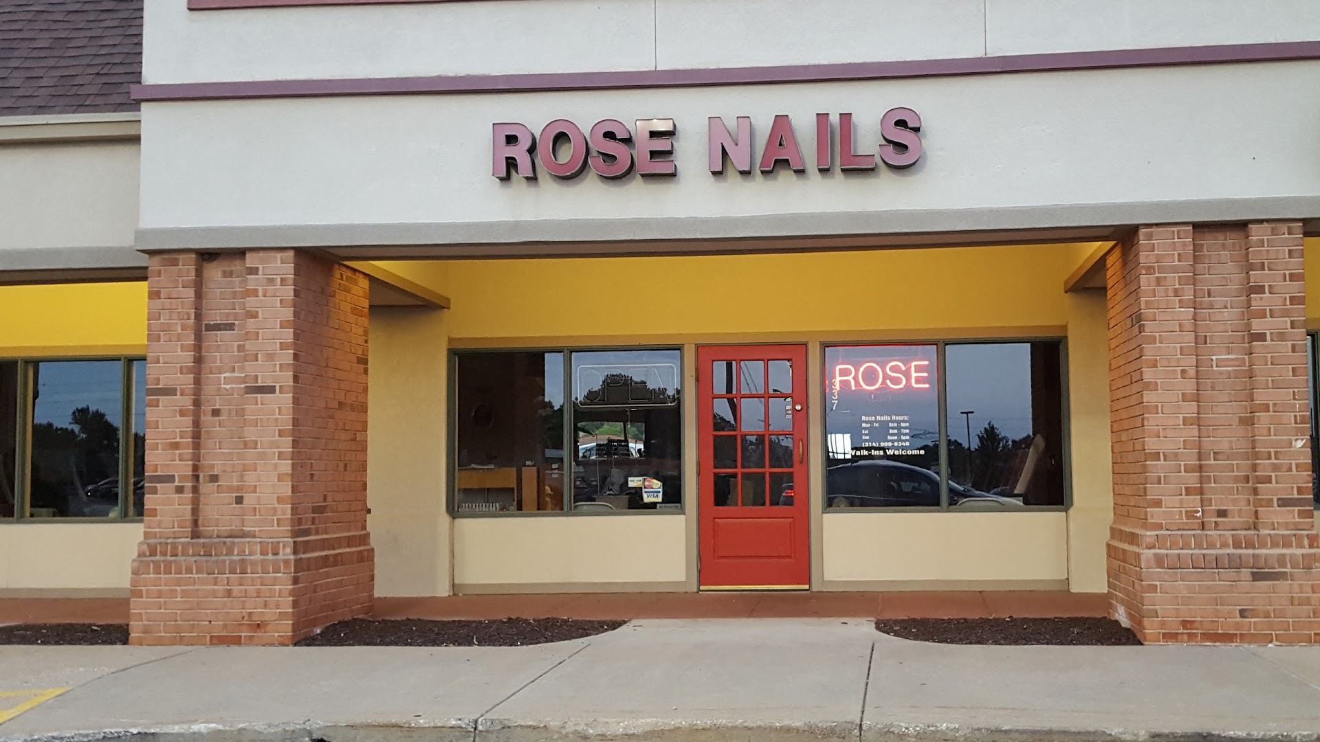 Rose Nails