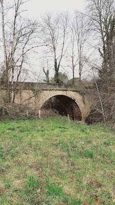 Pont du Chêne Écoté à Terres-de-Haute-Charente