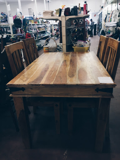 Thrift Store «L.A. Road Thrift Store», reviews and photos, 3516 N Eagle Rock Blvd, Los Angeles, CA 90065, USA