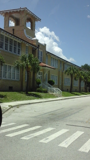 Grocery Store «Save-A-Lot», reviews and photos, 605 Delaware Ave, Fort Pierce, FL 34950, USA