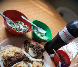 Taqueria Pare Y Coma photo