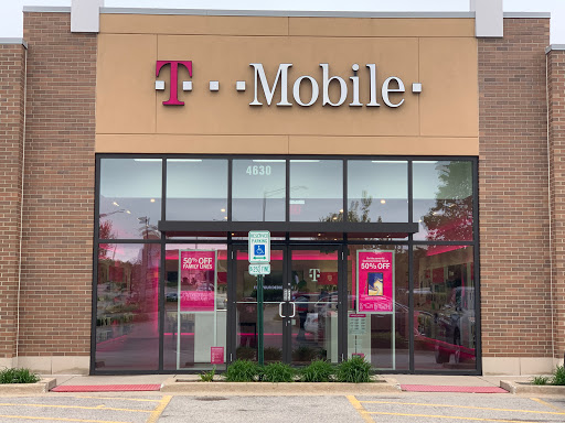 T-Mobile, 4630 Hoffman Blvd, Hoffman Estates, IL 60192, USA, 