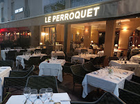 Atmosphère du Restaurant Le Perroquet à Antibes - n°10