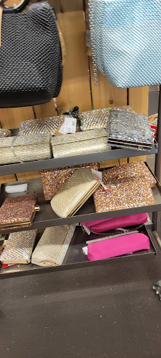 Shoe Store «DSW Designer Shoe Warehouse», reviews and photos, 10060 Reisterstown Rd, Owings Mills, MD 21117, USA