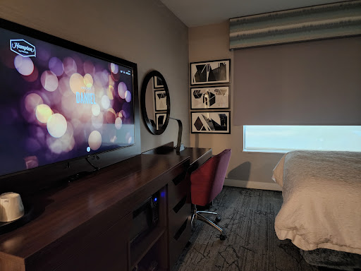 Hampton Inn & Suites Gilroy image