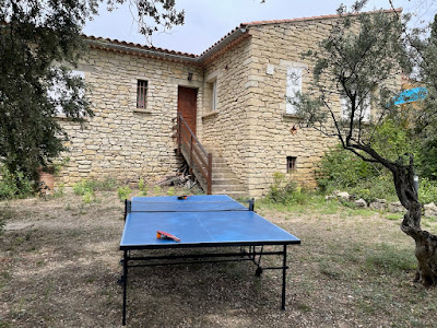 Mas pilou pilou à Saint-Hippolyte-le-Graveyron