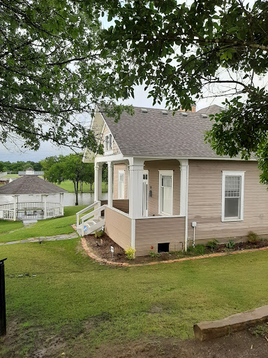 Recreation Center «Harry Myers Park City Of Rockwall», reviews and photos, 815 E Washington St, Rockwall, TX 75087, USA