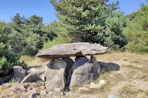 Villard dolmen image