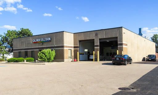 Auto Body Shop «ABRA Auto Body & Glass», reviews and photos, 2891 Dukane Dr, St Charles, IL 60174, USA