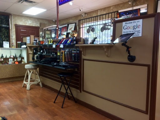 Pawn Shop «Pine Ridge Pawn & Jewelry», reviews and photos, 2033 Pine Ridge Rd #4, Naples, FL 34109, USA