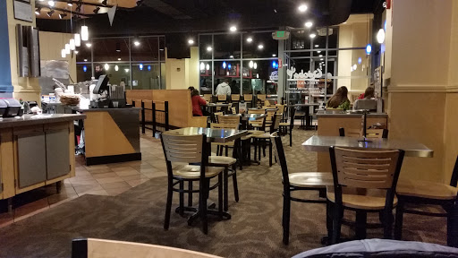 Mexican Restaurant «QDOBA Mexican Eats», reviews and photos, 523 Fellsway, Medford, MA 02155, USA