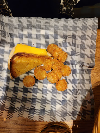 American Restaurant «Cracker Barrel Old Country Store», reviews and photos, 21 Van Campen Blvd, Wilmington, NC 28403, USA