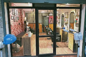 Barber Station [hair patch solution] image