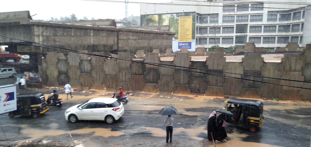Pumpwell Flyover