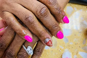 Central Nails image