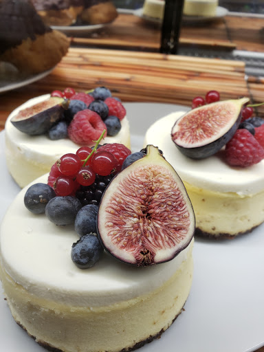 Grocery Store «Harvest Fresh Grocery & Deli», reviews and photos, 251 NE 3rd St, McMinnville, OR 97128, USA