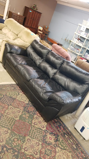 Thrift Store «YOTO Community Thrift Store», reviews and photos, 1731 N Glenstone Ave, Springfield, MO 65803, USA