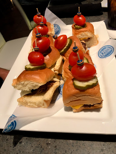Sports Bar «Dave & Busters», reviews and photos