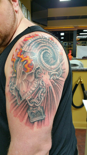 Tattoo Shop «Authentic Arts Tattoo & Gallery», reviews and photos, 207 Terry Rd, Smithtown, NY 11787, USA