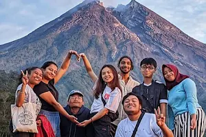 Wisata jeep merapi_01 image