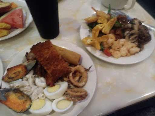 Shopping Mall «South Valley Plaza Shopping Center», reviews and photos, 6940 Chestnut St, Gilroy, CA 95020, USA