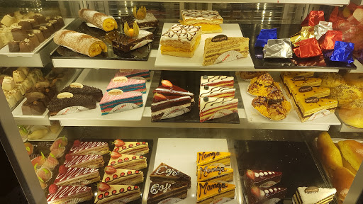 Crocante - Pastelaria e Padaria no Parchal, Faro