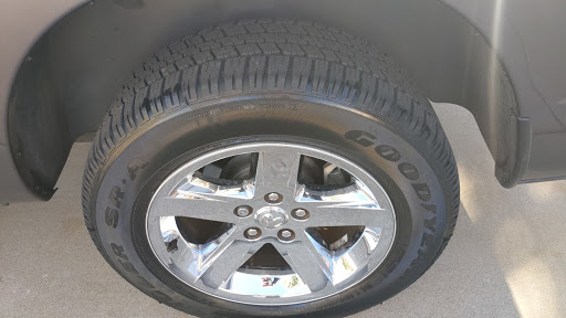 Tire Shop «Discount Tire Store - Glendale, AZ», reviews and photos, 5990 W Behrend Dr, Glendale, AZ 85308, USA