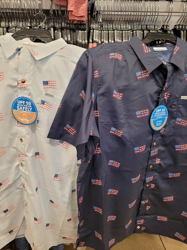 Sportswear Store «Columbia Sportswear Outlet Store», reviews and photos, 5885 Gulf Fwy #301, Texas City, TX 77591, USA