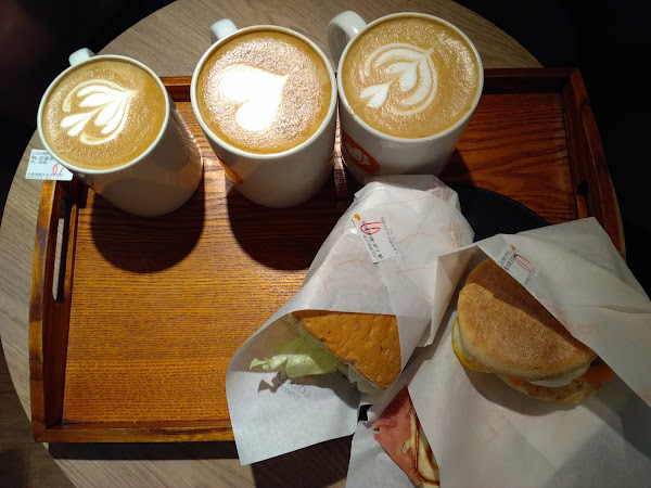 Louisa Coffee 路易．莎咖啡(台南復國門市)