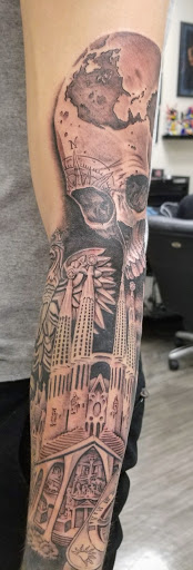 Tattoo Shop «Red 5 Tattoo», reviews and photos, 829 Lynnhaven Pkwy #121, Virginia Beach, VA 23452, USA