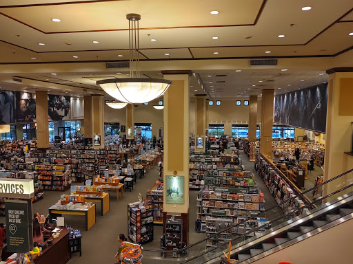 Barnes & Noble image