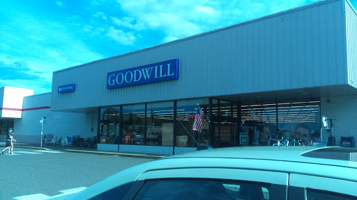 Thrift Store «Goodwill Port Orchard», reviews and photos, 1700 Mile Hill Dr, Port Orchard, WA 98366, USA