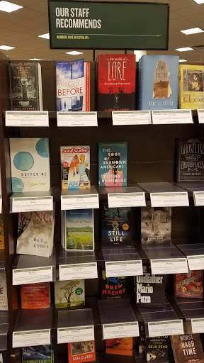 Book Store «Barnes & Noble Booksellers», reviews and photos, 118 E Broadway #238, Bloomington, MN 55425, USA