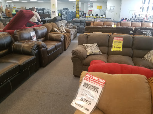 Furniture Store «American Freight Furniture and Mattress», reviews and photos, 7102 Turfway Rd, Florence, KY 41042, USA