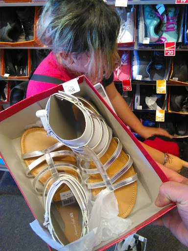 Shoe Store «Payless ShoeSource», reviews and photos, 1045 N Wilson Way, Stockton, CA 95205, USA