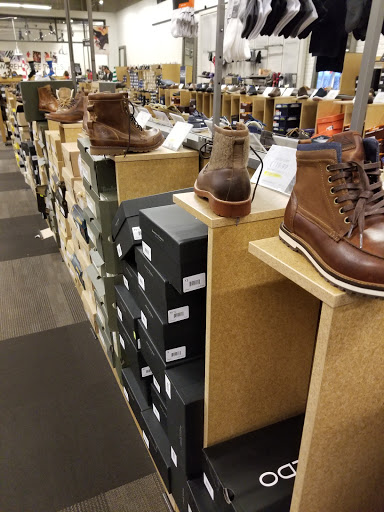 Shoe Store «DSW Designer Shoe Warehouse», reviews and photos, 4345 U.S. 9, Freehold, NJ 07728, USA