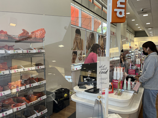 Hair Salon «Ulta Beauty», reviews and photos, 690 Collection Blvd, Oxnard, CA 93036, USA