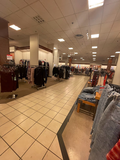 Department Store «JCPenney», reviews and photos, 100 4 Seasons Town Center Ent, Greensboro, NC 27407, USA