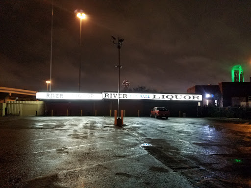 Liquor Store «River Cut Rate Liquor», reviews and photos, 327 Cadiz St, Dallas, TX 75207, USA