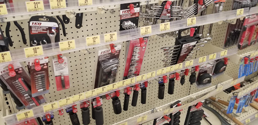 Hardware Store «Harbor Freight Tools», reviews and photos, 1460 Main St, Hamilton, OH 45013, USA