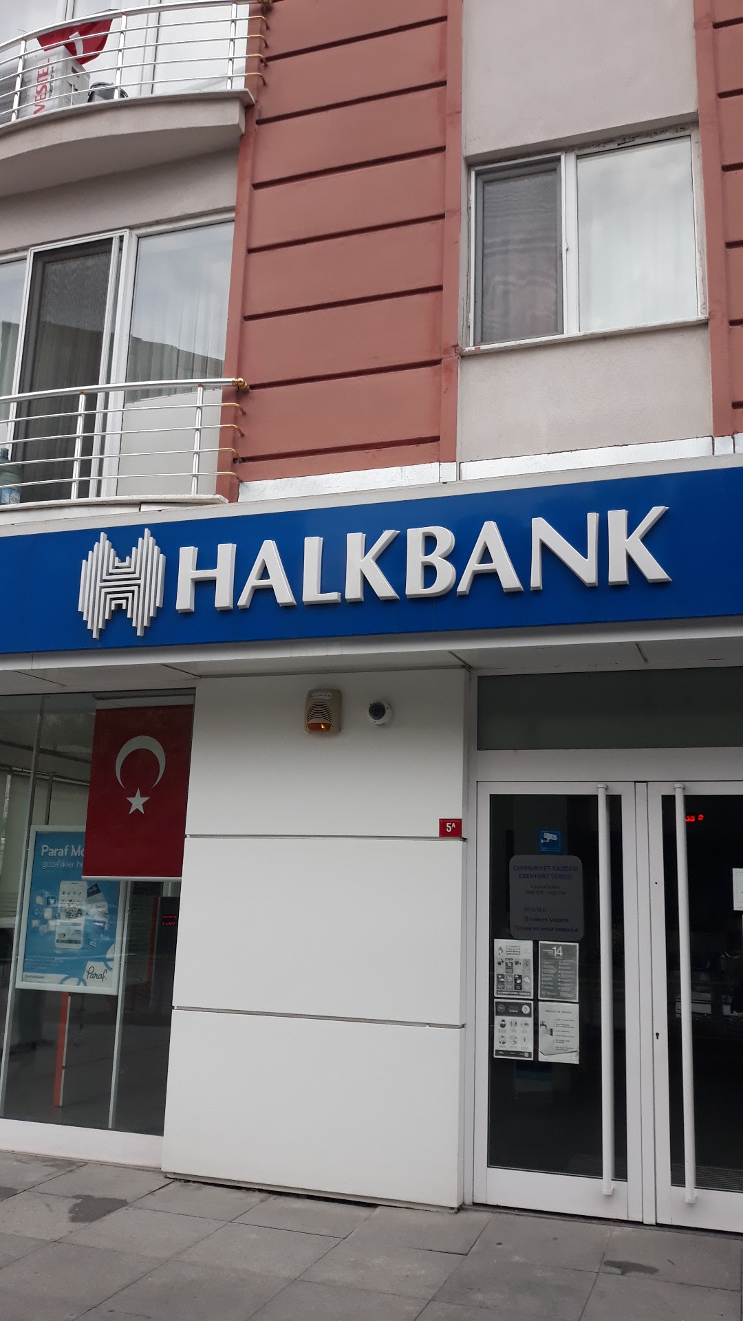 Halkbank Cumhuriyet Caddesi Esenyurt ubesi