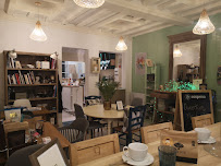 Atmosphère du Café sospeso - coffee shop - cafés de spécialité à Lisieux - n°4