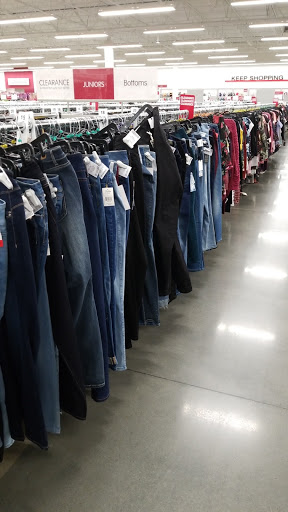 Clothing Store «Burlington Coat Factory», reviews and photos, 3475 Westdale Dr SW, Cedar Rapids, IA 52404, USA