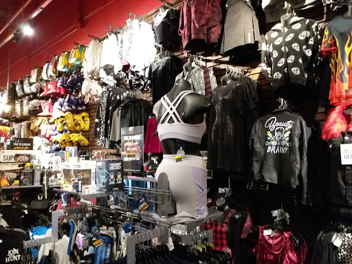 Shopping Mall «Oakland Mall», reviews and photos, 412 W 14 Mile Rd, Troy, MI 48083, USA